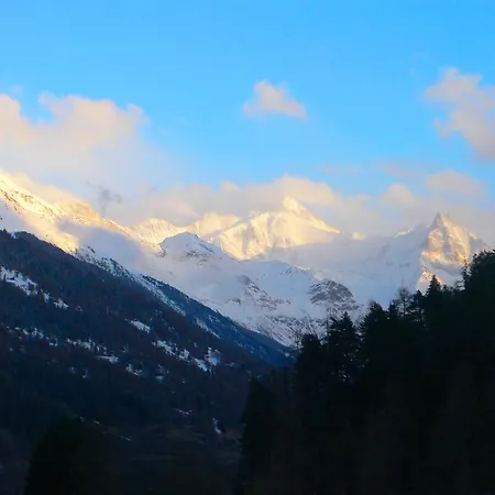 Holiday home Le Chalet D'alexandrine *